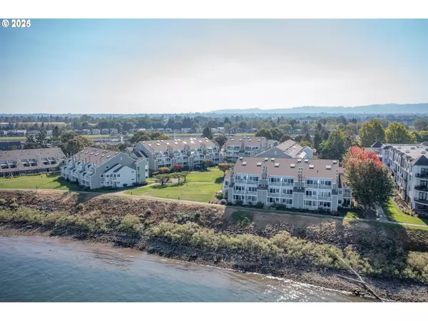 211 N HAYDEN BAY DR #211, Portland, OR 97217