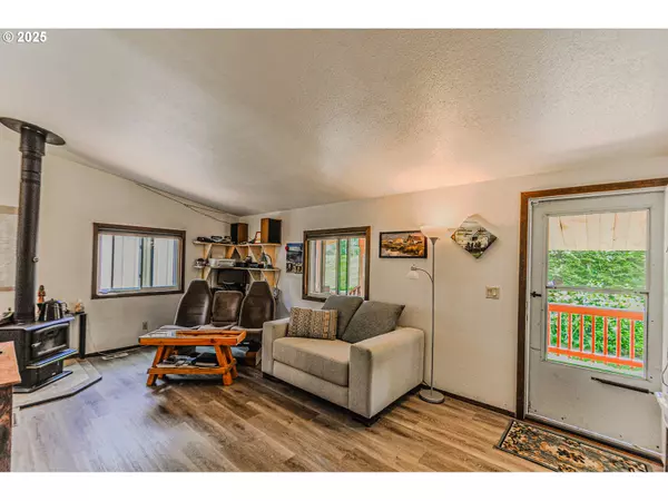 Clatskanie, OR 97016,78135 POINT ADAMS RD
