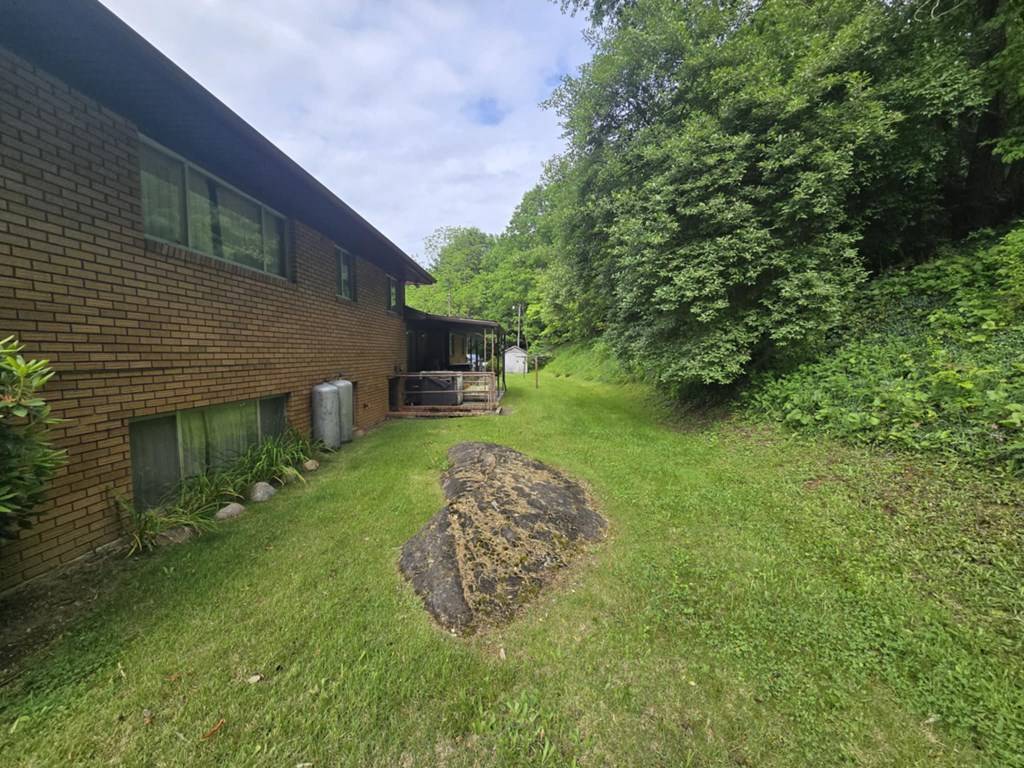 Pounding Mill, VA 24637,236 Fill Street