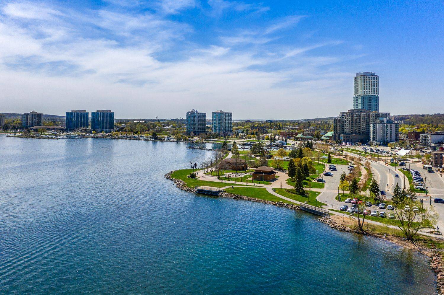 Barrie, ON L4M 6H1,150 Dunlop ST E #304