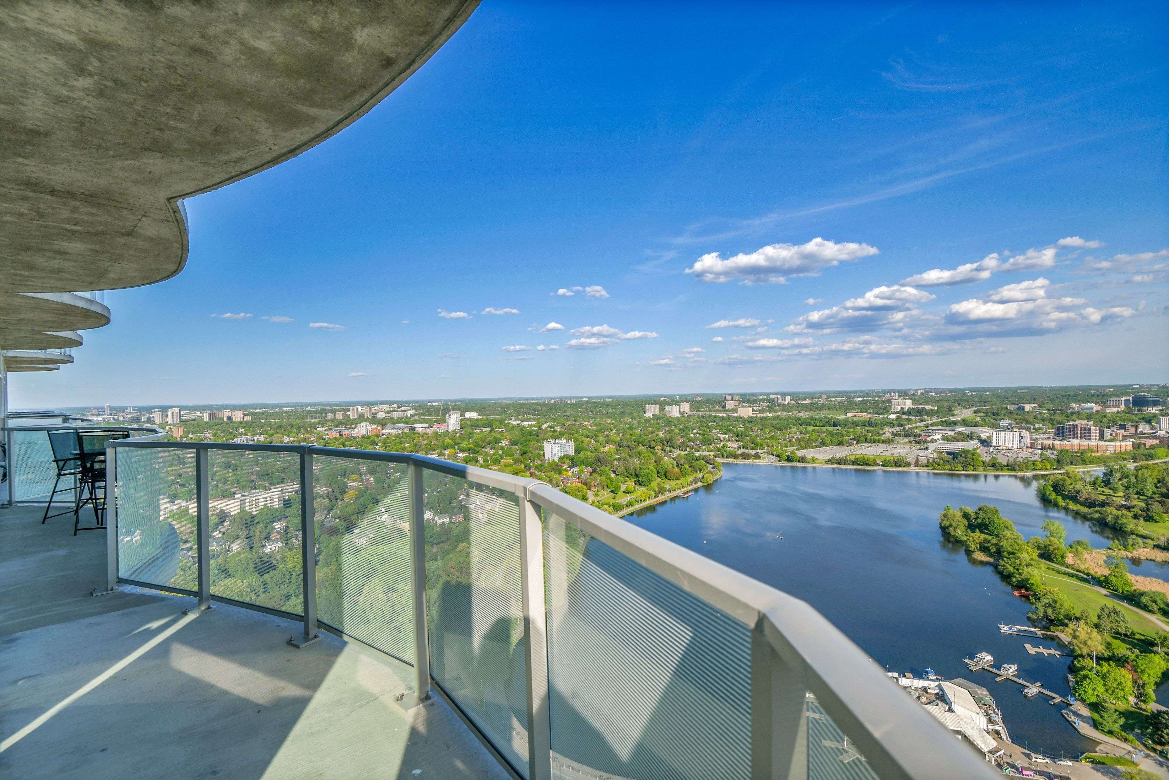 Dows Lake - Civic Hospital And Area, ON K1S 5W9,805 Carling AVE N #4003