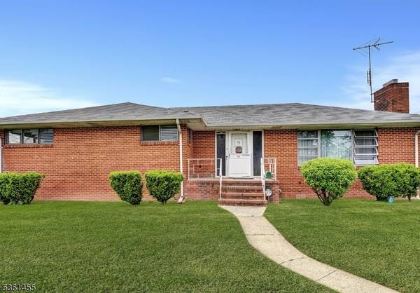 77 Manhattan Ave, Woodbridge Twp., NJ 07001