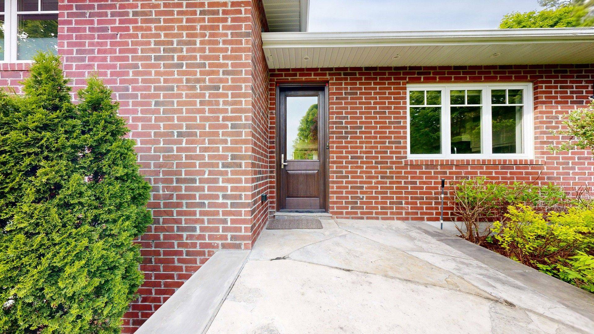Whitchurch-stouffville, ON L4A 3G9,5556 Vivian RD