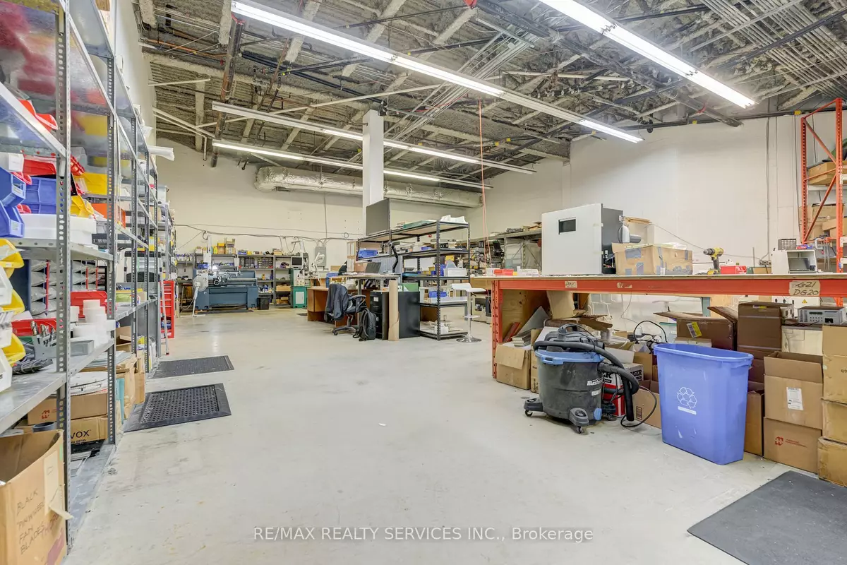 Mississauga, ON L5T 2M9,6660 Kennedy RD ##13