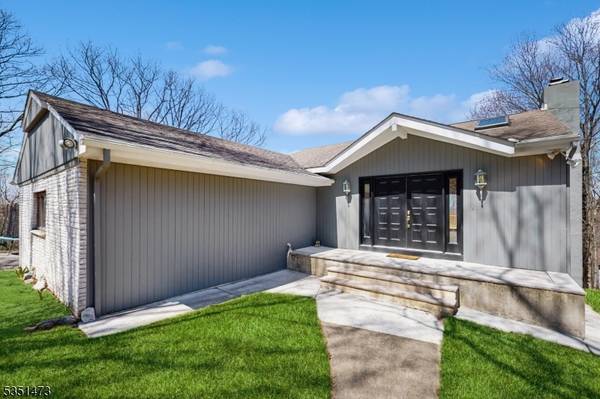 621 Mountain Rd, Kinnelon Boro, NJ 07405