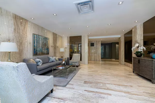 Toronto C09, ON M4W 1L9,66 Collier ST #9D