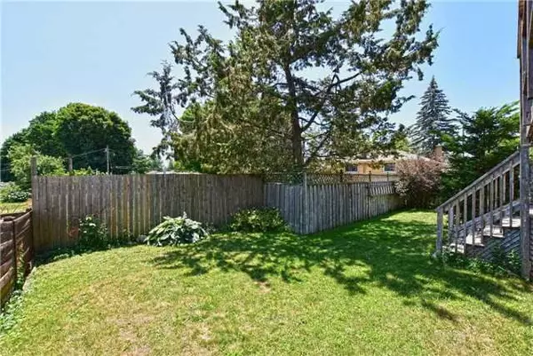 Oshawa, ON L1G 7L6,37 Caledon CT