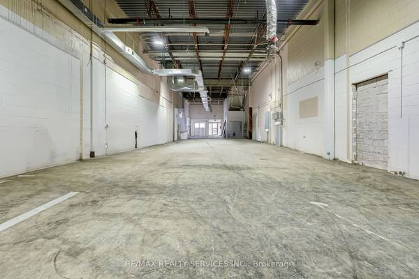 6660 Kennedy RD ##7, Mississauga, ON L5T 2M9