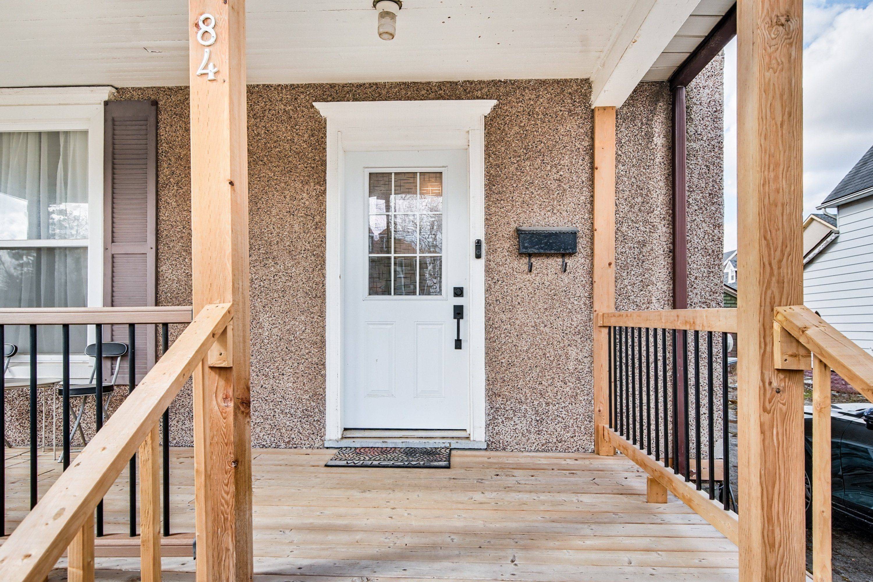 Welland, ON L3B 4K5,84 STATE ST