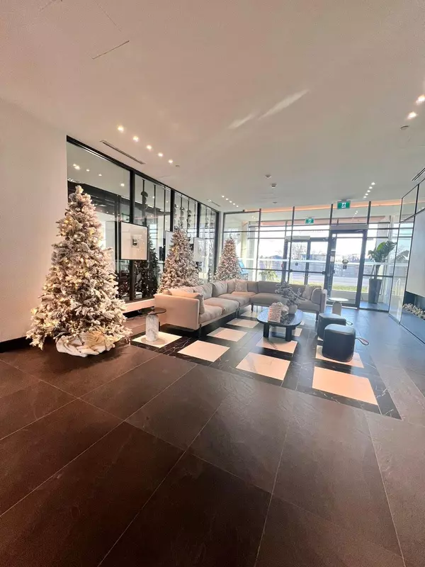 Pickering, ON L1W 0C3,1455 Celebration DR #417