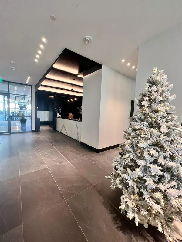 Pickering, ON L1W 0C3,1455 Celebration DR #417
