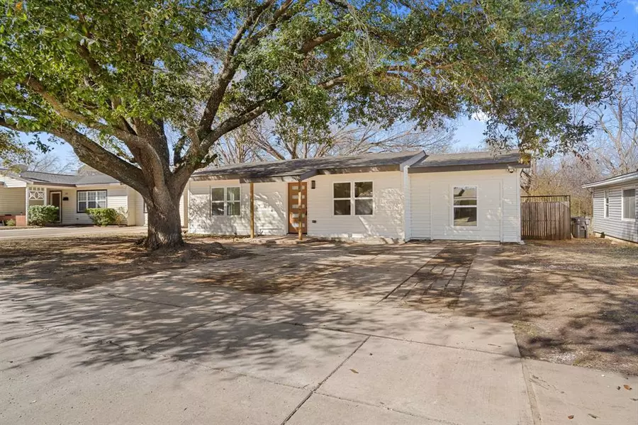 340 Claudia Street, Arlington, TX 76010
