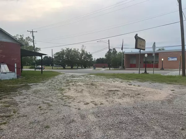 Wolfe City, TX 75496,201 W Main Street