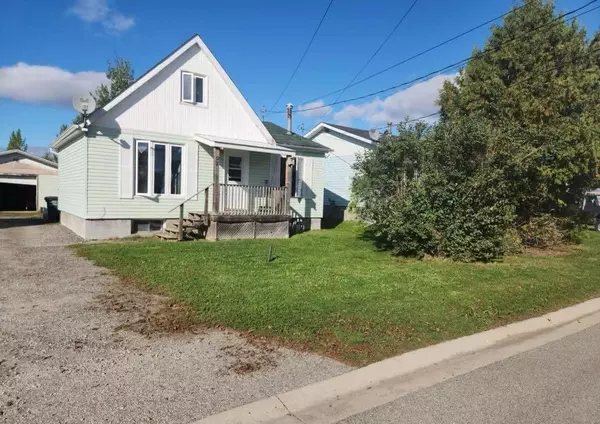 92 Hollywood AVE, Smooth Rock Falls, ON P0L 2B0