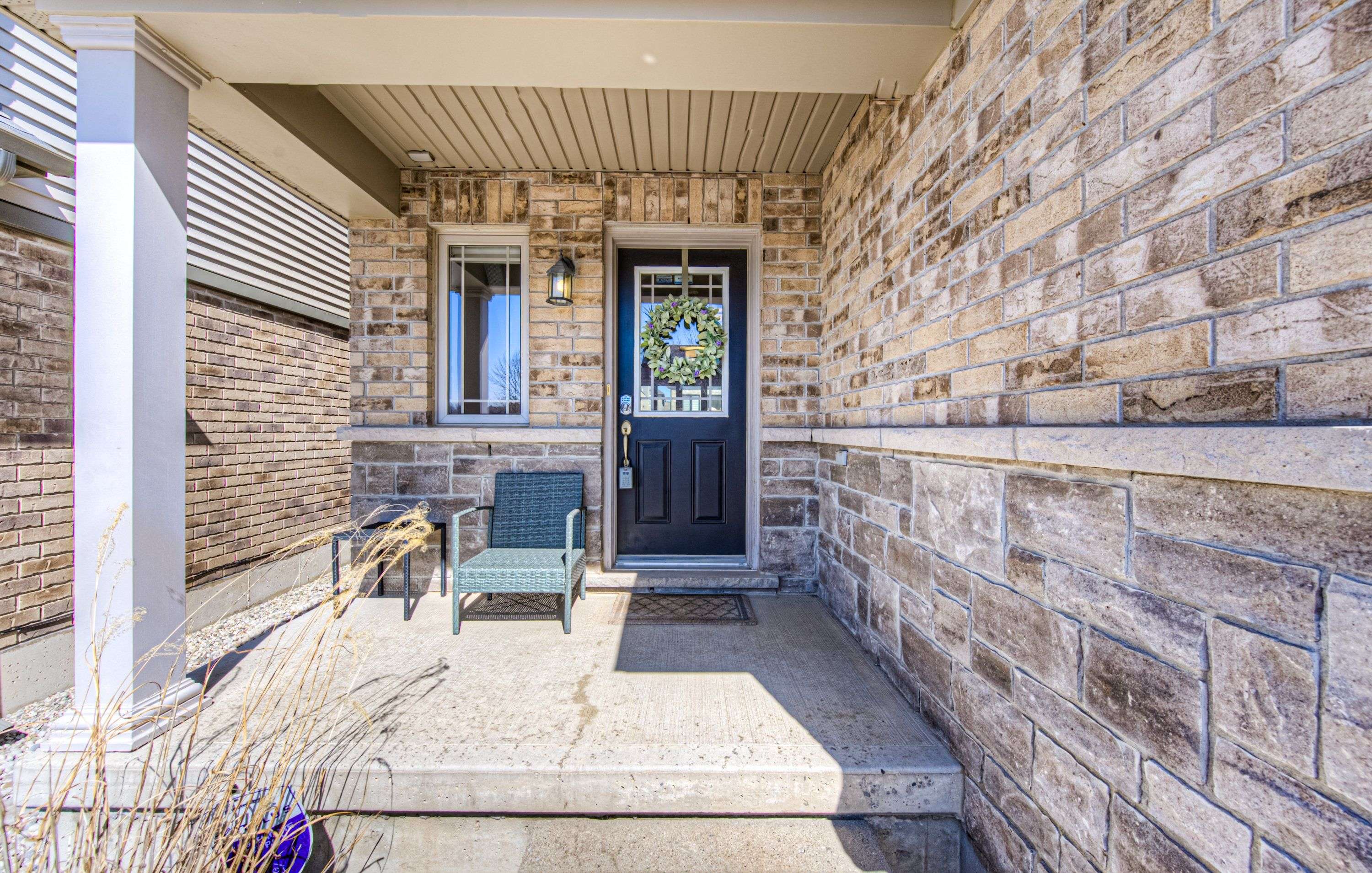 Kitchener, ON N2R 0B5,18 Creek Ridge ST