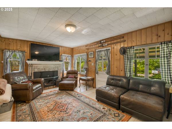 26630 E ROBERTS RD, Welches, OR 97067