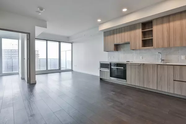 Toronto C15, ON M2K 0H1,85 McMahon DR #3507