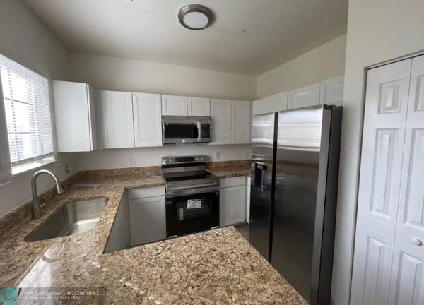 2730 NE 4th St #106, Homestead, FL 33033