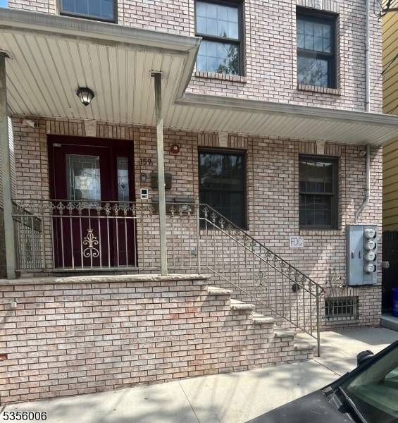 Newark City, NJ 07105,159 Lafayette St #1