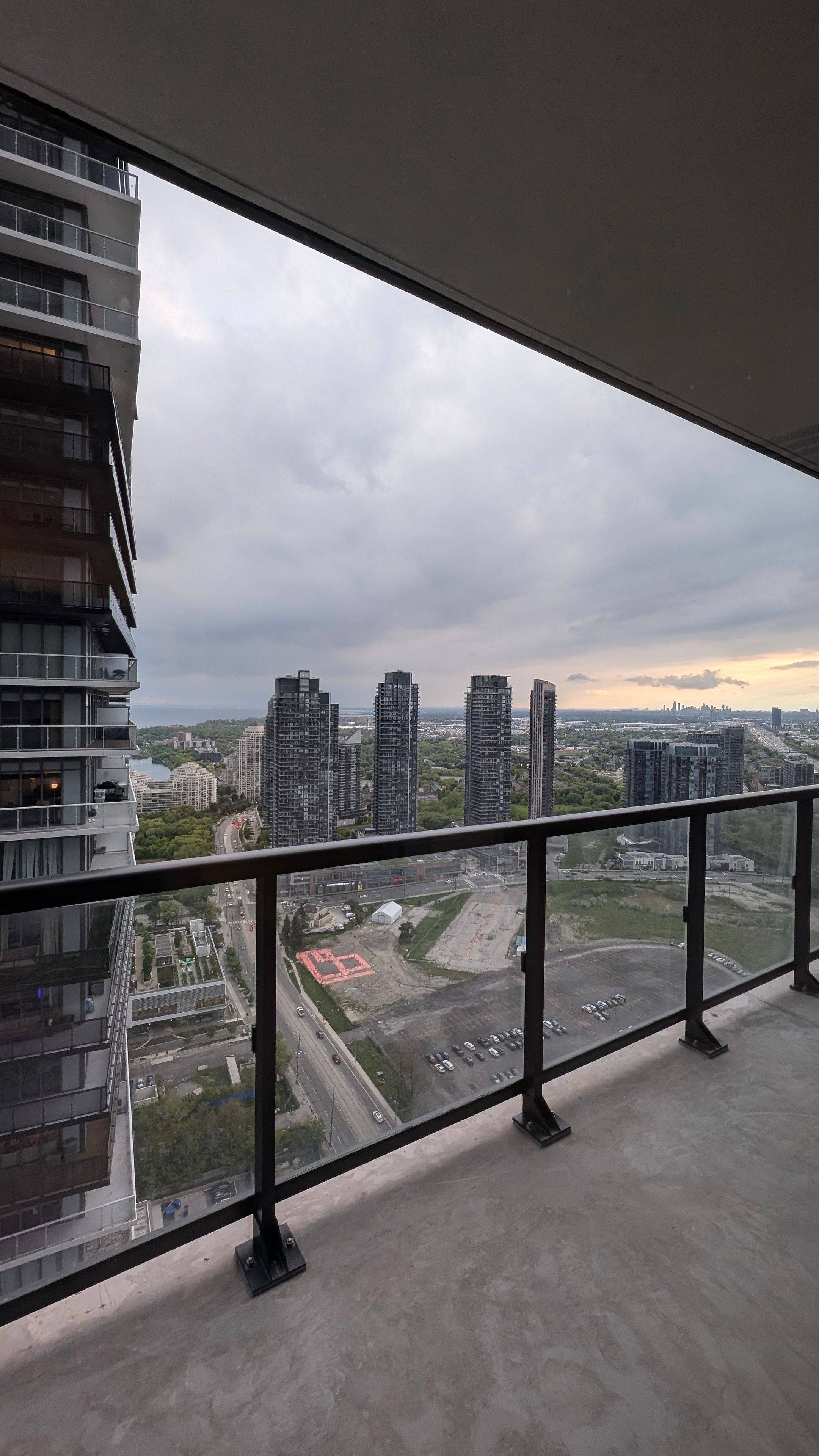 Toronto W06, ON M8V 0G9,38 Annie Criag DR #4207