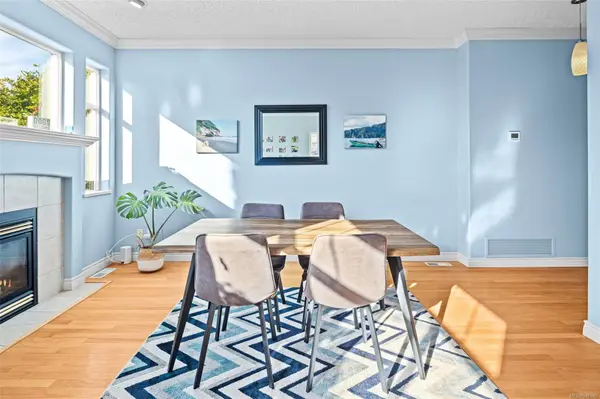 Saanich, BC V8P 3M4,3281 Maplewood Rd #14