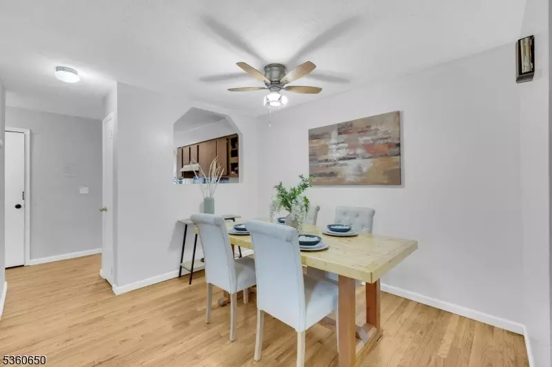 323 Gill Ln #Q, Woodbridge Twp., NJ 08830