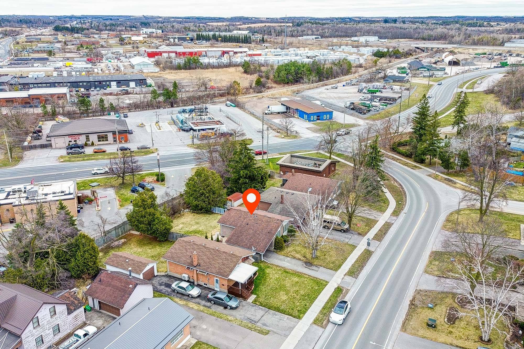 Peterborough South, ON K9J 7P8,711 Otonabee DR