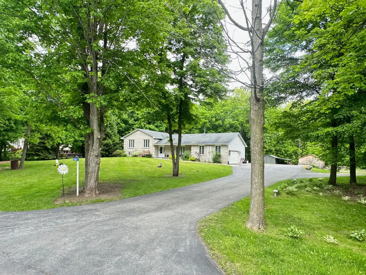 5501 Dejong RD, Augusta, ON K6V 5T2