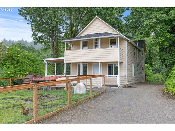 272 MILITARY RD, Kalama, WA 98625