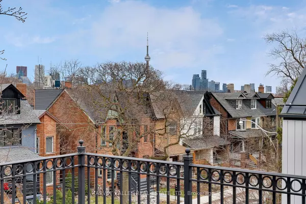 Toronto C01, ON M6G 3R4,498 Roxton RD