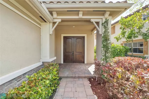 Parkland, FL 33076,10021 S Miralago Way