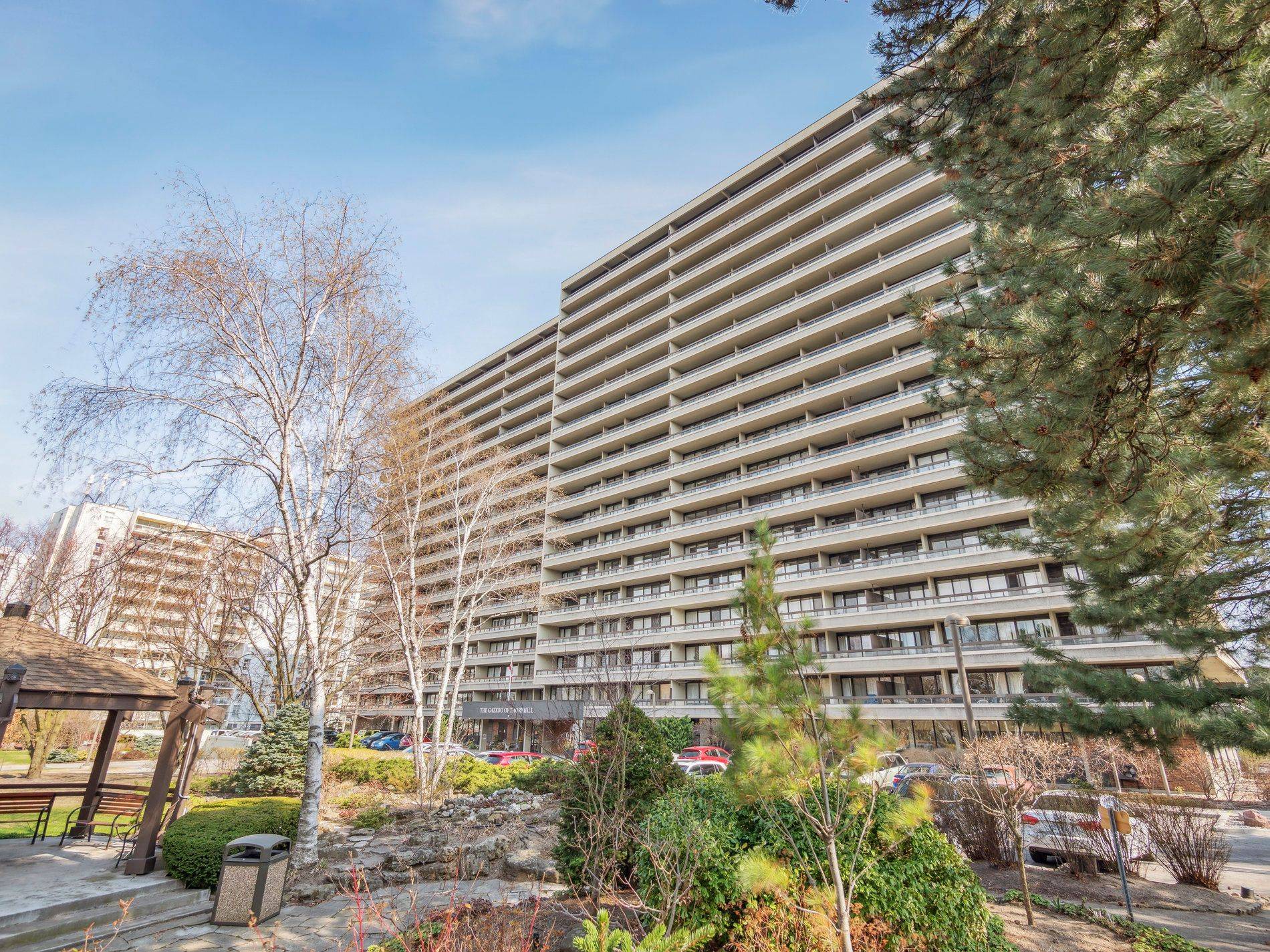 Markham, ON L3T 4V9,8111 Yonge ST NW #1009