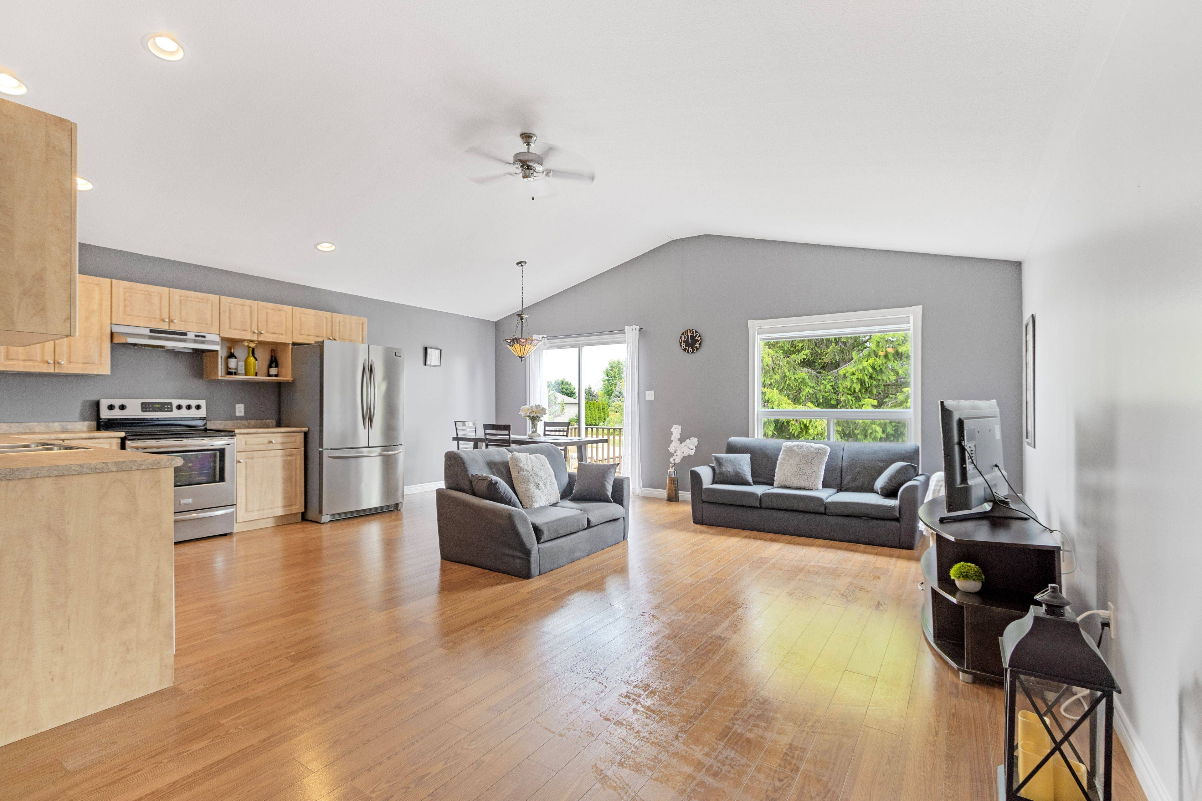 Chatham-kent, ON N7L 0A3,9 Discovery CT