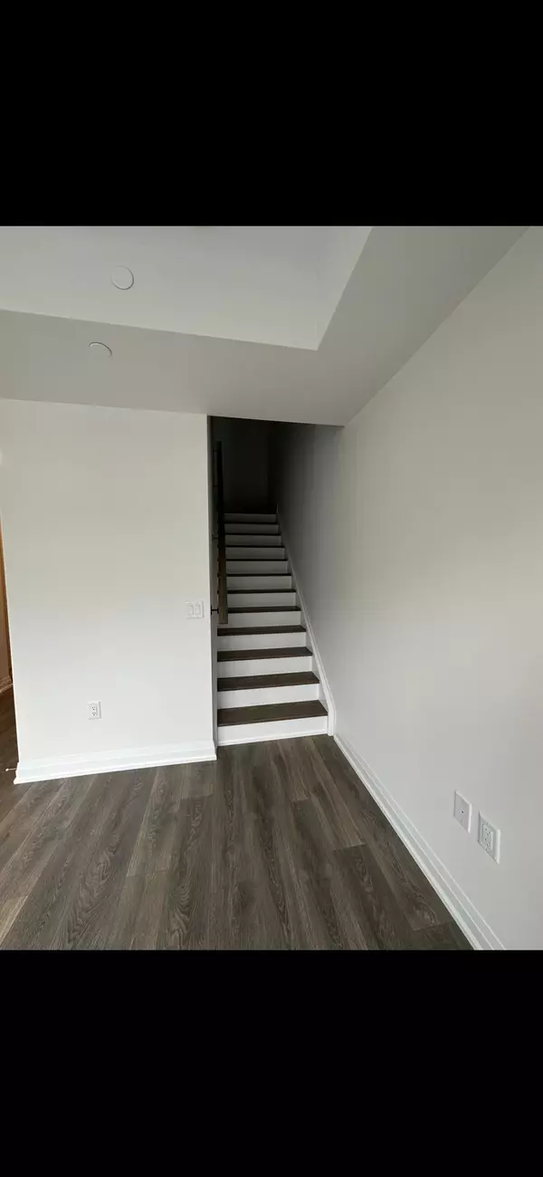 Brampton, ON L6P 0Y6,95 Attmar DR #314