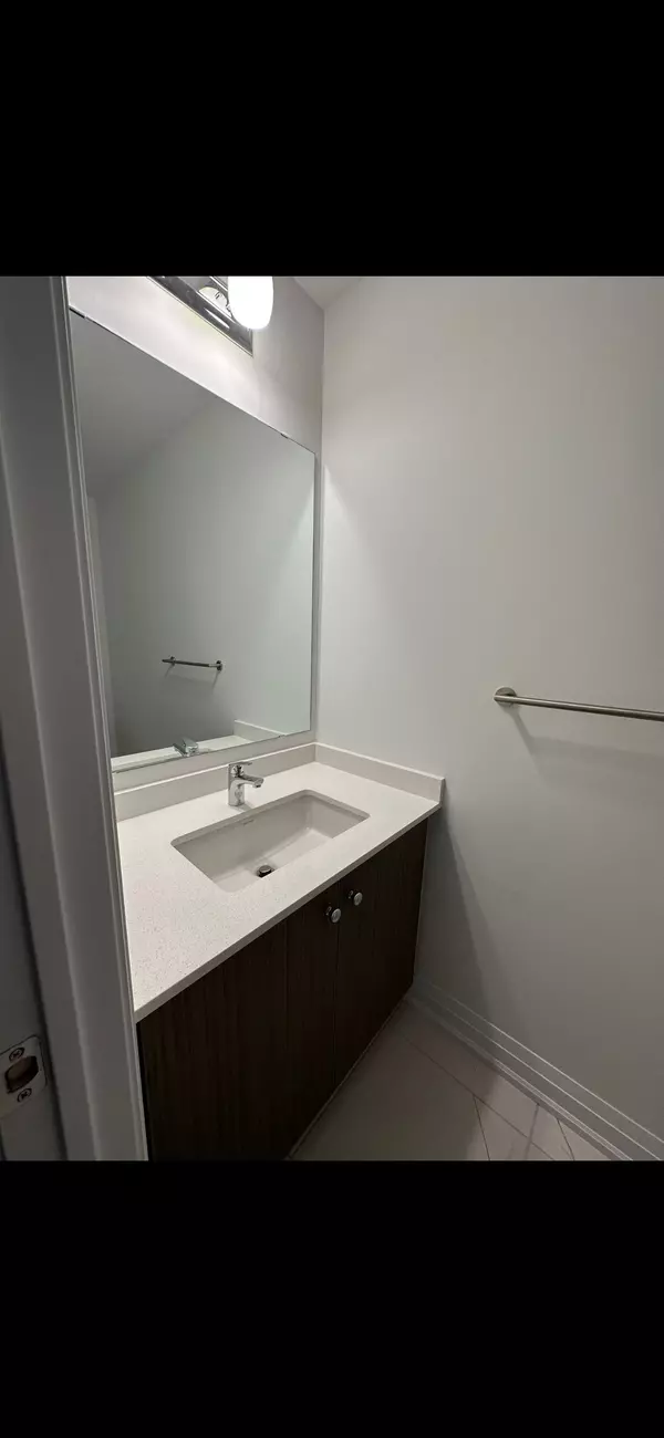 Brampton, ON L6P 0Y6,95 Attmar DR #314