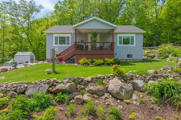 Muskoka Lakes, ON P0B 1J0,7 Mirror Lake DR