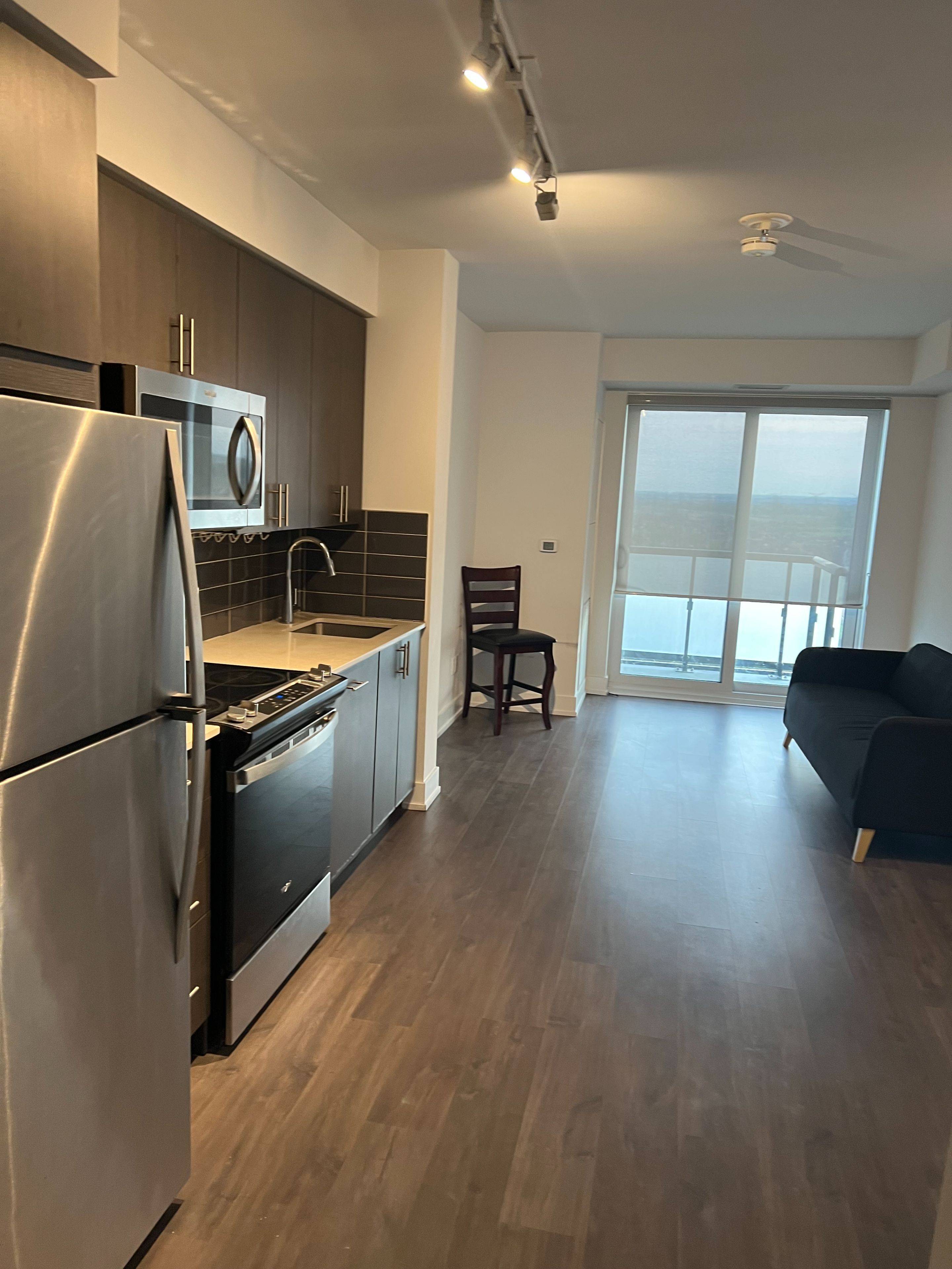 Oshawa, ON L1L 0R5,2550 Simcoe ST N #1418