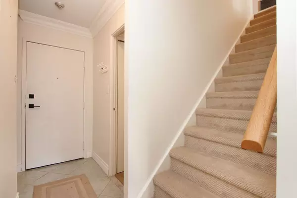 Oshawa, ON L1G 4T2,337 Simcoe ST N