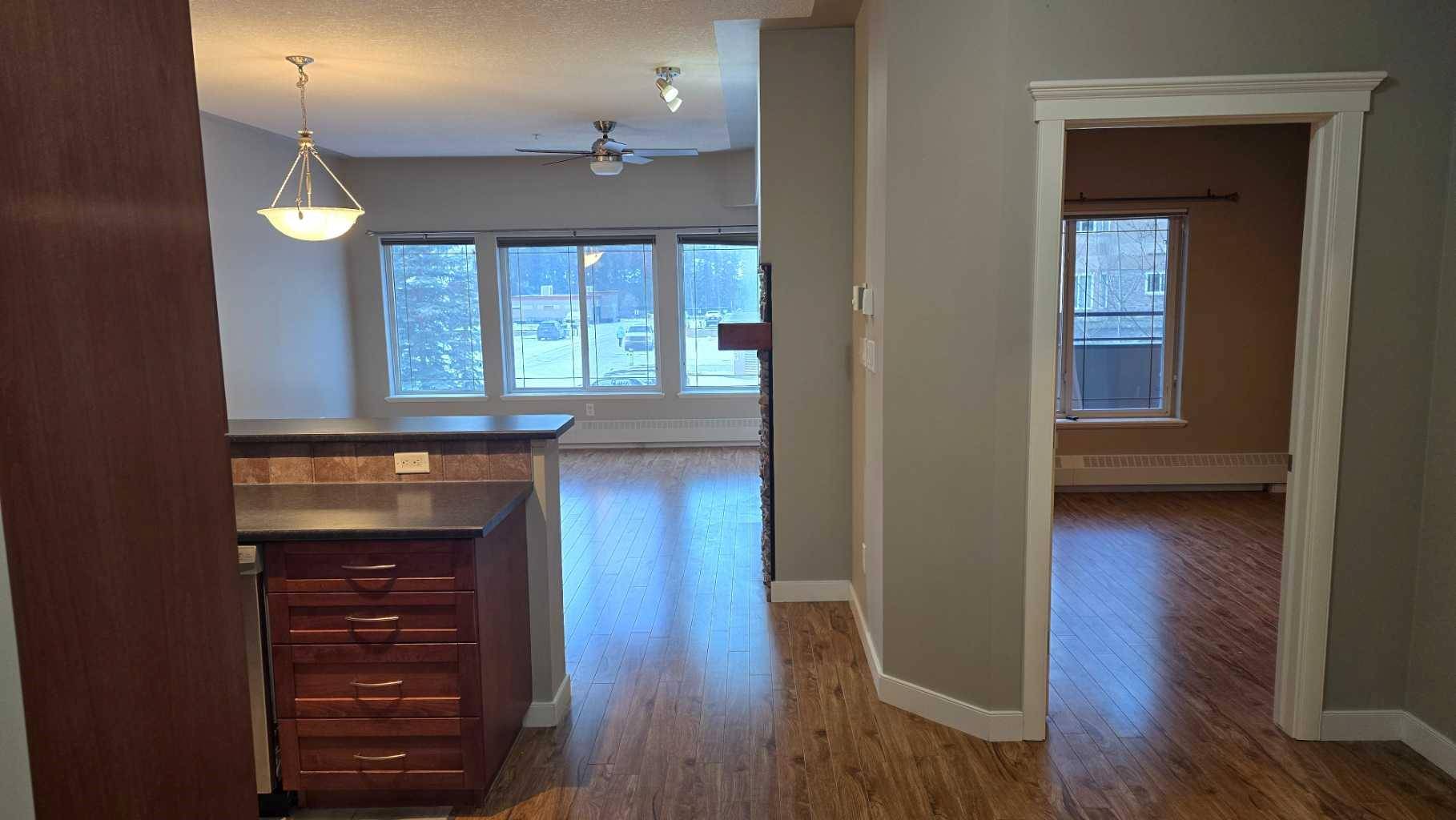 Calgary, AB t3h 5x4,20 Discovery Ridge Close Southwest #240