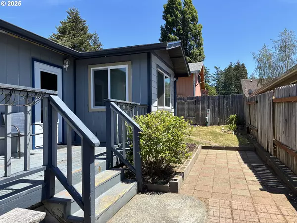 Brookings, OR 97415,818 FAWN DR