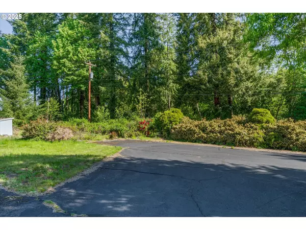 Castle Rock, WA 98611,855 HAZEL DELL RD