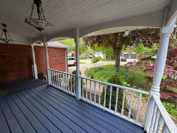 Brampton, ON L6S 4A1,23 Linden CRES