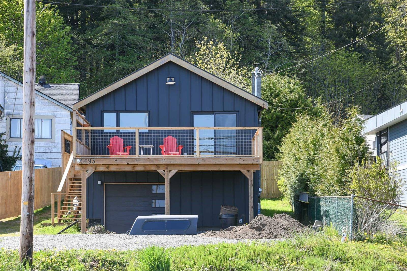 Union Bay, BC V0R 3B0,5693 Island Hwy S