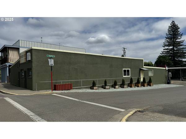 Riddle, OR 97469,337 MAIN ST