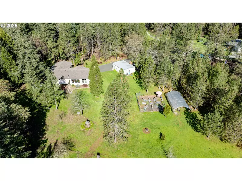 22638 TILLER TRAIL HWY, Days Creek, OR 97429