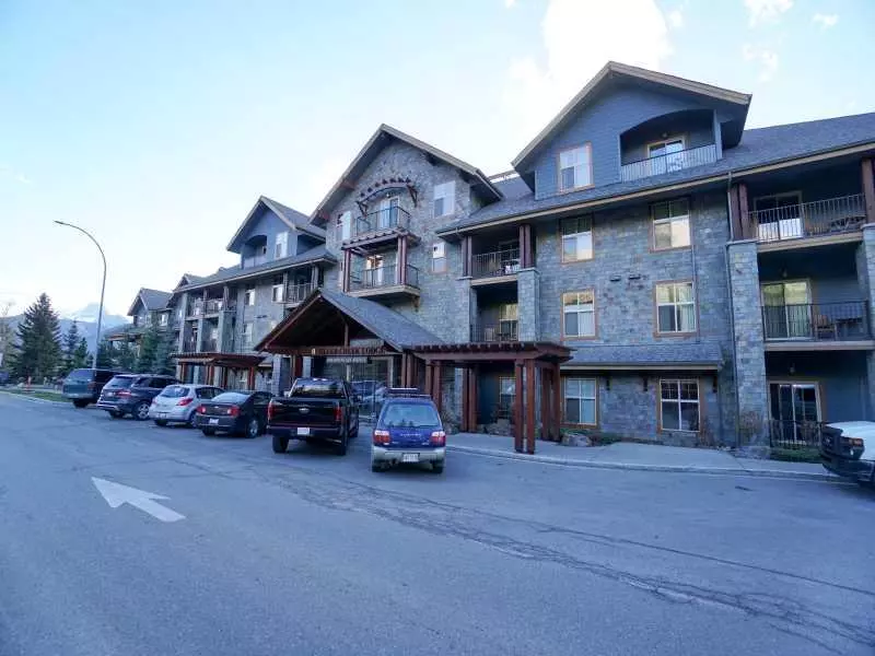 1818 Mountain AVE #106A, Canmore, AB T1W 3M3