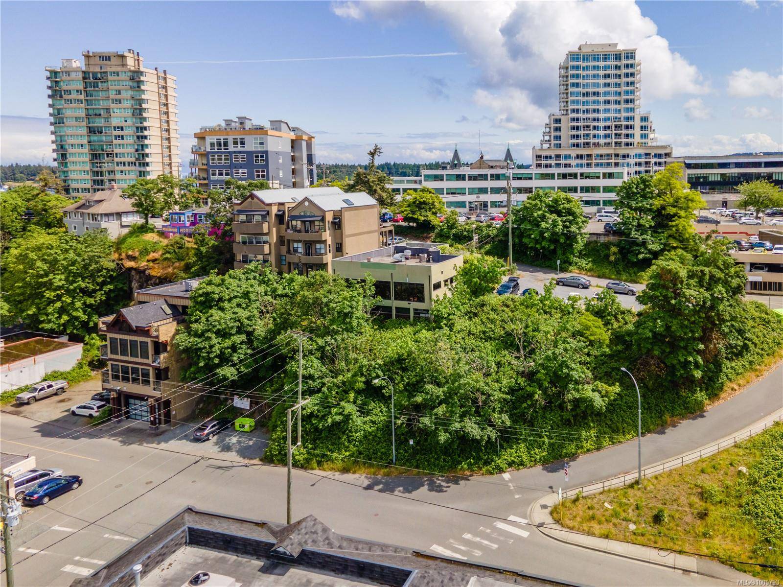 Nanaimo, BC V9R 5G9,77 & 85 Skinner St