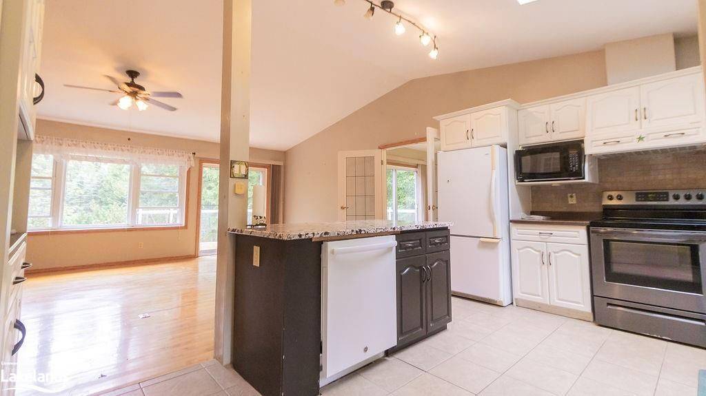 Lake Of Bays, ON P0B 1A0,4244 MUSKOKA ROAD 117 N/A