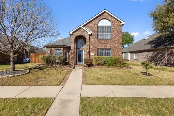 1116 Courtney Lane,  Lewisville,  TX 75077