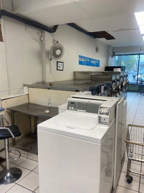 Toronto C01, ON M6G 1H1,318 Harbord ST